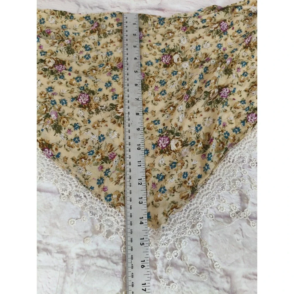 Tan Ditsy Crochet Fringe Floral Scarf Boho Cottage Fairycore Ren Faire Granny